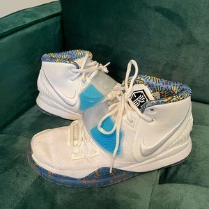 Kyrie Youth Basketball Shoes